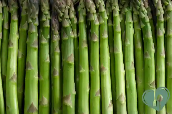 Fresh asparagus spears – low-carb, nutrient-rich, and supports insulin sensitivity