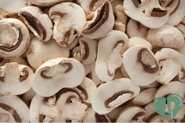 Sliced white mushrooms – nearly carb-free and perfect for diabetic-friendly meals