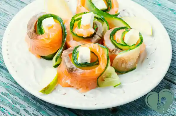 Smoked salmon roll-ups filled with cucumber and cream cheese — an easy, low-carb diabetic breakfast idea.