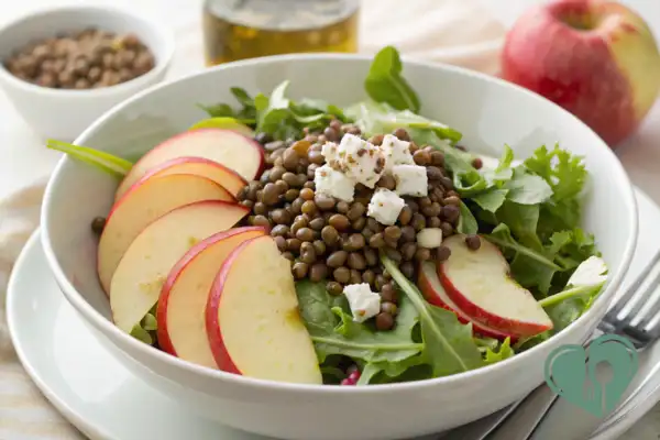 Mixed Greens with Lentils & Sliced Apple